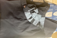 Selling with online payment: School trousers