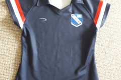 Selling with online payment: Girls Hockey Shirt 30/32"
