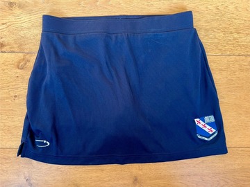 Selling with online payment: 30" skort - perfect condition