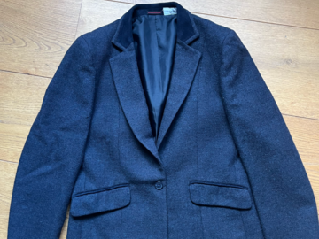 Selling with online payment: Girls 36" Fitted Blazer