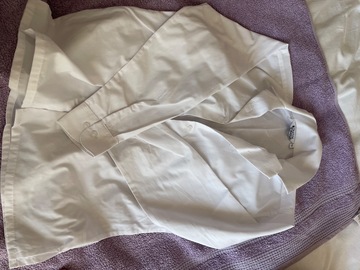 Selling with online payment: White shirts