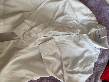 Selling with online payment: White shirts