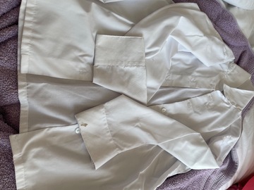 Selling with online payment: White shirts
