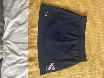 Selling with online payment: Crested Skort