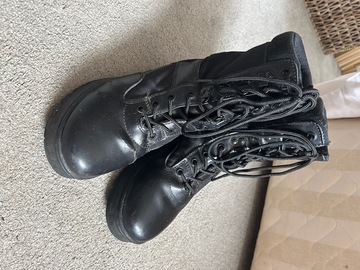 Selling with online payment: Army boots 