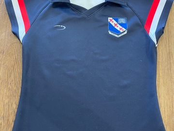 Selling with online payment: Navy Hockey Shirt 30-32”