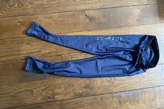 Selling with online payment: Base Leggings / Top