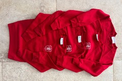 Selling with online payment: SHPP Sweatshirt x4 bundle - 5/6 years