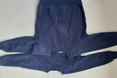 Selling with online payment: Navy Sweatshirt x2 age 5/6