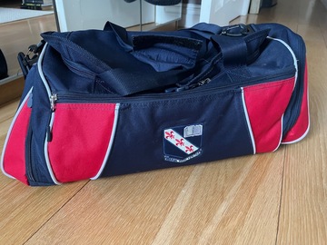 Selling with online payment: Crested Games Bag (nearly new)