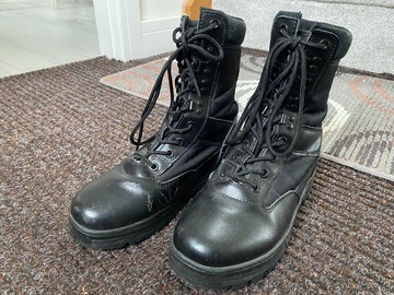 Selling with online payment: CCF Boots Size 5