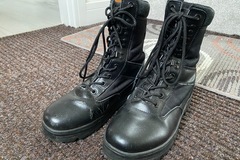 Selling with online payment: CCF Boots Size 5