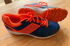 Free items: Grays Size 9 Hockey Shoes