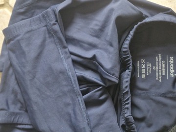 Selling with online payment: Base Leggings size 32