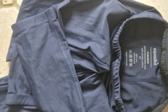 Selling with online payment: Base Leggings size 32