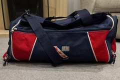 Selling with online payment: Good condition sports bag £12
