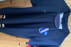 Free items: Hockey and Rugby crested top 34” chest