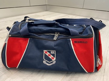 Selling with online payment: Crested Games Bag