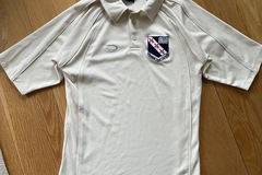 Selling with online payment: Crested Cricket Shirt 30/32 - NEARLY NEW