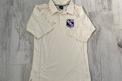 Selling with online payment: Crested Cricket Shirt 34/36"