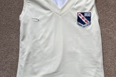 Selling with online payment: Crested Cricket Slipover