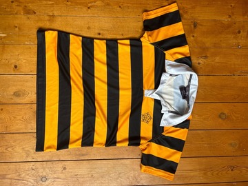 Selling with online payment: White House Polo shirt