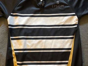 Selling with online payment: Reversible shirt 38-40"