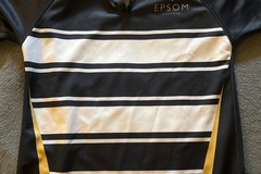 Selling with online payment: Reversible shirt 38-40"