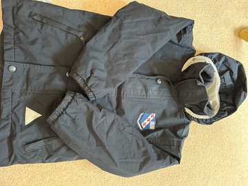 Selling with online payment: Navy Stormproof coat