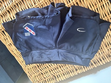 Selling with online payment: Navy PE shorts