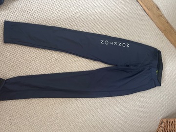 Selling with online payment: Base Leggings / Top